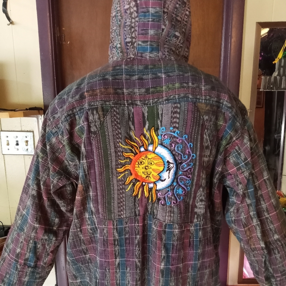 IXCHEL unisex size medium pullover Hoodie